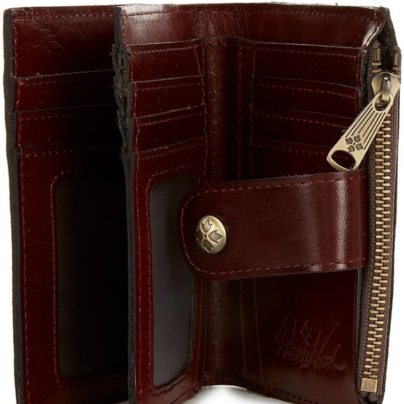 NWT Patricia Nash Chiara Greek Map Leather Bi-Fold Wallet - Picture 9 of 9